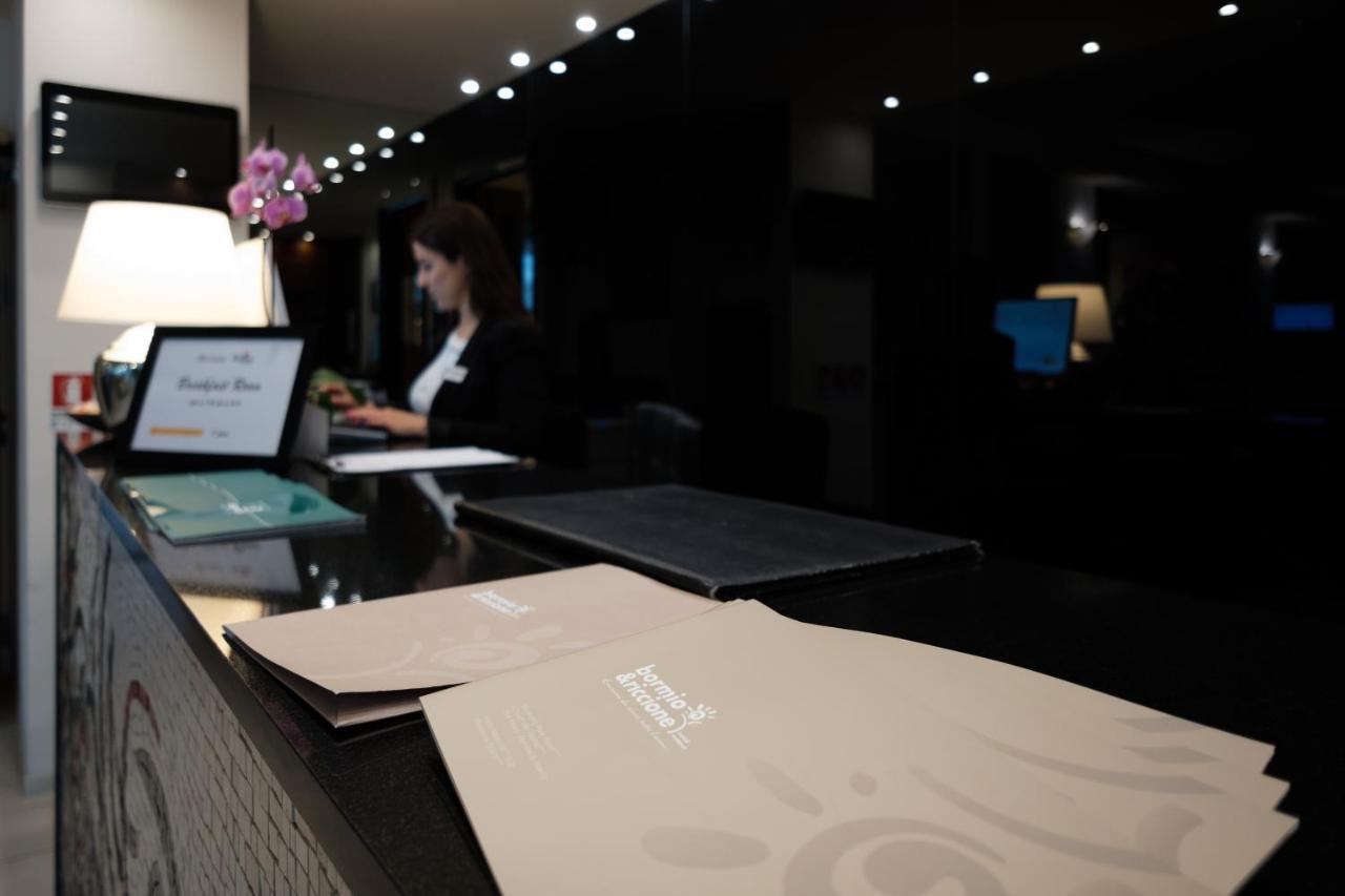 Hotel Alexander Riccione Buitenkant foto
