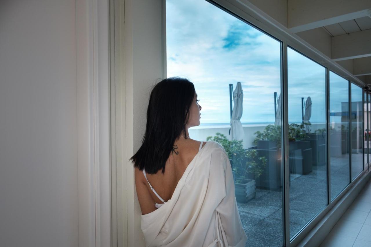 Hotel Alexander Riccione Buitenkant foto